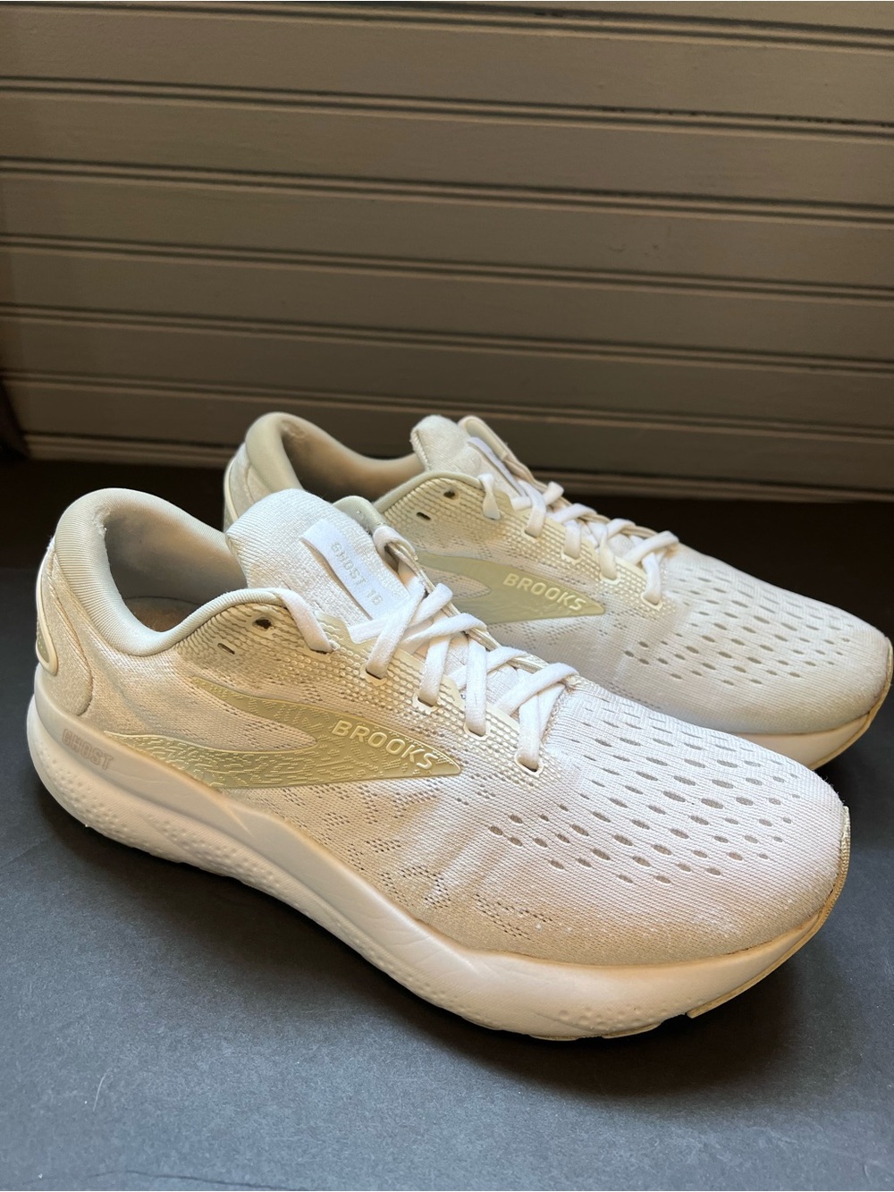 Brooks Gost 16 Running Shoes Men's Size 10 White